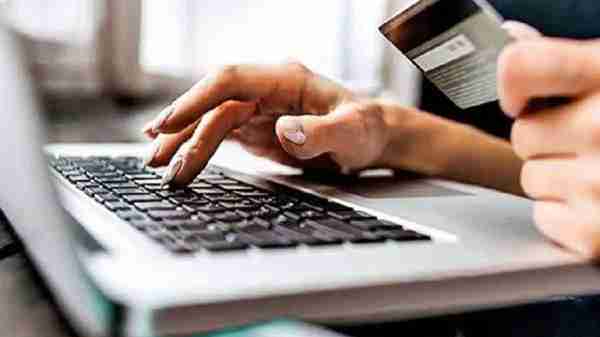 தனியார் வங்கி பெயரில் போலியாக குறுஞ்செய்தி: பல லட்சங்களை இழந்த 40 பேர்