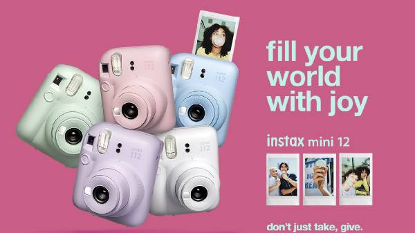 Smartphone கேமராவை தூக்கி போடுங்க! Fujifilm Instax Mini 12 வாங்குங்க!