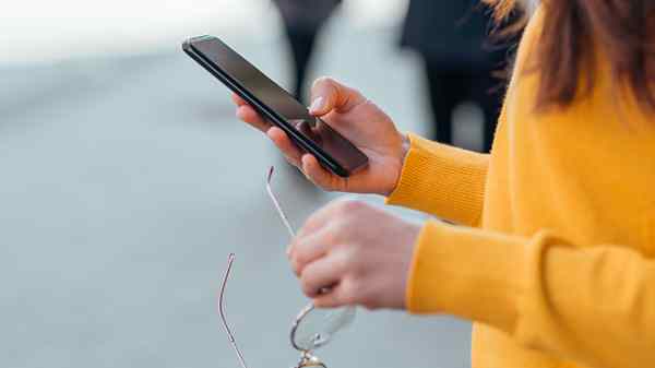 விமர்சனம் செய்வதன் மூலம் சம்பளம்.! ரூ.76 லட்சத்தை இழந்த பெண்.! 