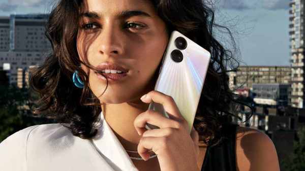 Realme-யின் ரேஞ்ஜை மாற்றப்போகும் 2 புதிய போன்கள்!