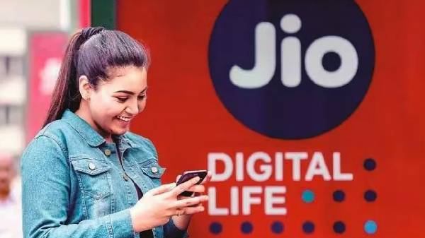 1 மாதம் முழுக்க டெய்லி டேட்டா வேணும்! ஆனா ரூ.200-க்கு மேல போகக்கூடாது!