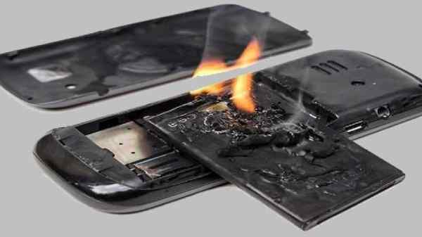 திடீரென முதியவரின் பாக்கெட்டில் இருந்த மொபைல்போன் வெடித்து சிதறியது.! 