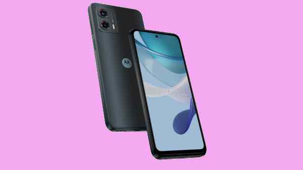  பட்ஜெட் விலையில் 2 ஸ்மார்ட்போன்களை அறிமுகம் செய்த Motorola.! 