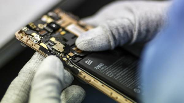 Redmi போன்கள் இந்தியாவில் எப்படி தயாராகிறது தெரியுமா? 