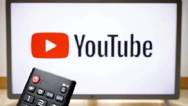 ஸ்மார்ட் டிவியில் யூடியூப் பயன்படுத்தும் பயனர்களுக்கு அதிர்ச்சி தகவல்!