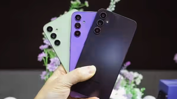 மீண்டும் தரமான ஒரு 5G போனை இறக்கிவிடும் Samsung: டீசர் வெளியானது..!