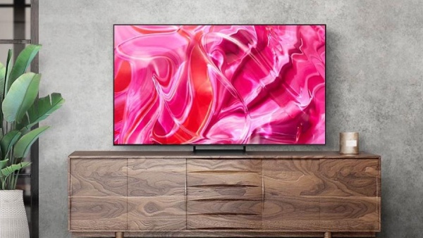 10 டிவி வாங்கும் விலையில் ஒரே டிவி! ரூ.4.5 லட்சத்தில் சாம்சங் மாடல்!