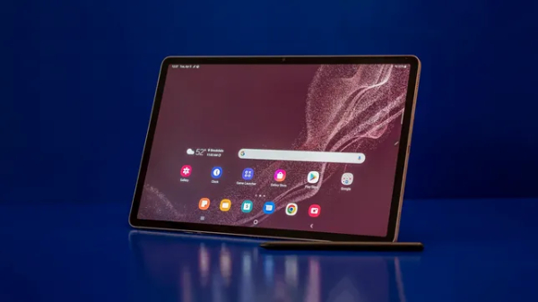லேப்டாப்களை தூக்கி சாப்பிடும் சாம்சங் டேப்கள்! 16GB ரேம், 1TB மெமரி!