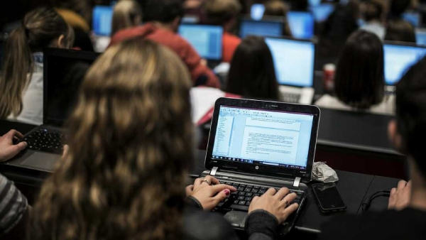 யுனிவர்சிட்டி தேர்வில் சாட்ஜிபிடி! இனி PLAGIARISM சாப்ட்வேர் விடாது!