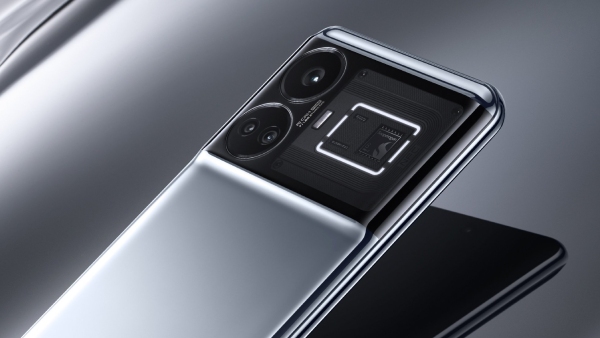 24GB ரேம்.. 1TB மெமரி.. 2 சிப்செட்.. ஒரேவொரு போன்!