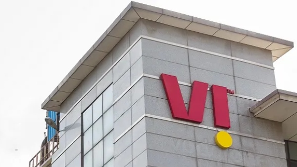 மொத்தமா ஃப்ரீ.. 1 வருட வேலிடிட்டி.. 730ஜிபி டேட்டா.. வோடபோன் ஆஃபர்!