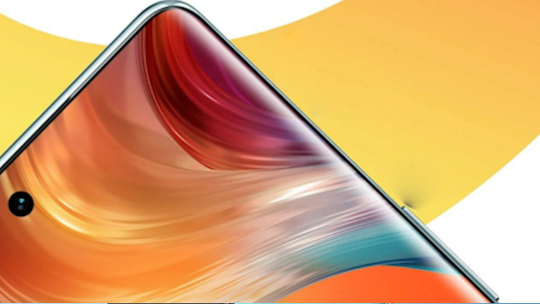 இந்த போனை வாங்க கியூ கட்டி நிக்கும் மக்கள்.. ஆரம்ப விற்பனையே அமோகம்.. 