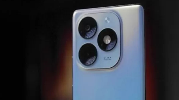 அச்சு அசலா ஐபோன் 14 உருவம் கொண்ட புது மாடல்.. எந்த போன்?