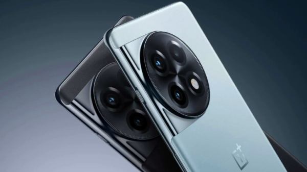 விஸ்வரூப மாடல்.. 24GB ரேம்.. 100W சார்ஜிங்.. சோனி கேமரா.. எந்த போன்?