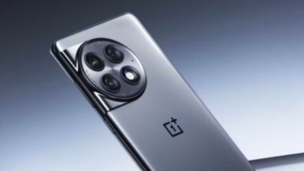 விஸ்வரூப மாடல்.. 24GB ரேம்.. 100W சார்ஜிங்.. சோனி கேமரா.. எந்த போன்?