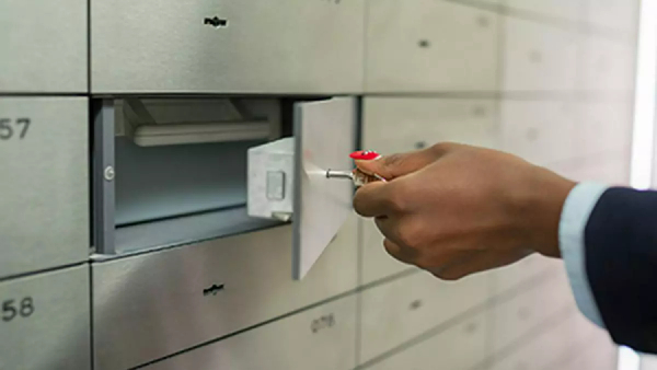 வங்கி கணக்கில் இருந்து 2.37 லட்சம் திருட்டு.. கடற்படை அதிகாரி ஏமாற்றம்