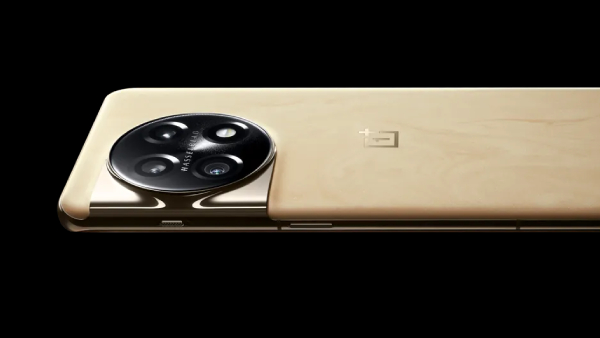 OnePlus 12 க்கு வெயிட் பண்ணவங்க தலையில் இடி!