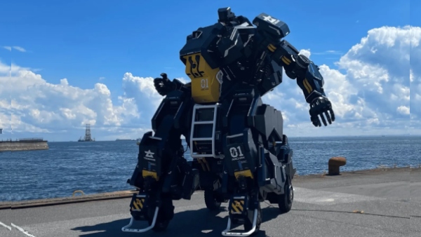 விற்பனைக்கு வந்த 14 அடி உயர நிஜ டிரான்ஸ்பார்மர்ஸ் ரோபோ.. விலை என்ன?