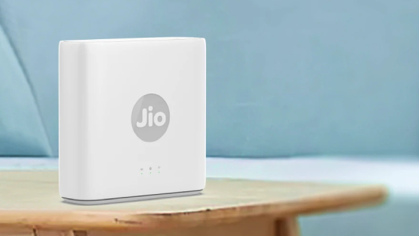 ரூ.1199 போதும்.. 4K செட்-டாப் பாக்ஸ்.. Wi-FI ரூட்டர்.. 16 ஓடிடி சந்தா!