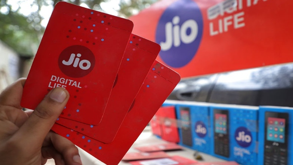 Jio: ரூ.150க்குள் தினசரி 1GB டேட்டா.. அன்லிமிடெட் கால்.. SMS வேணுமா?
