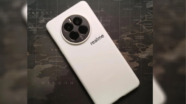 தெறிக்கவிடும் ரியல்மி.. 512GB மெமரி.. OLED  டிஸ்பிளே.. எந்த மாடல்?