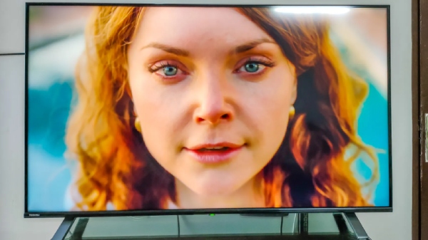 தீபாவளிக்கு ஆஃபரை அள்ளி வீசிட்டாங்க.. கம்மி விலையில் தோஷிபா டிவி..