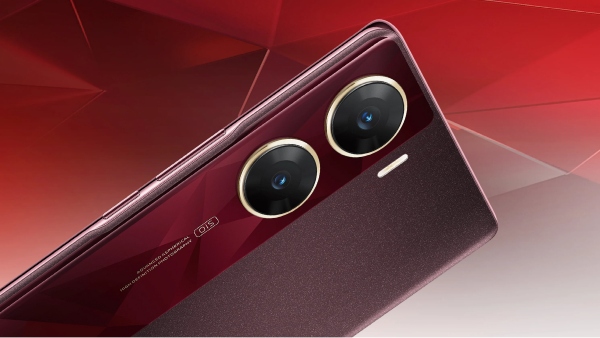 மிரளுது டிஸ்கவுண்ட்.. 3D டிஸ்பிளே.. OIS கேமரா.. 16GB ரேம்.. எந்த போன்?