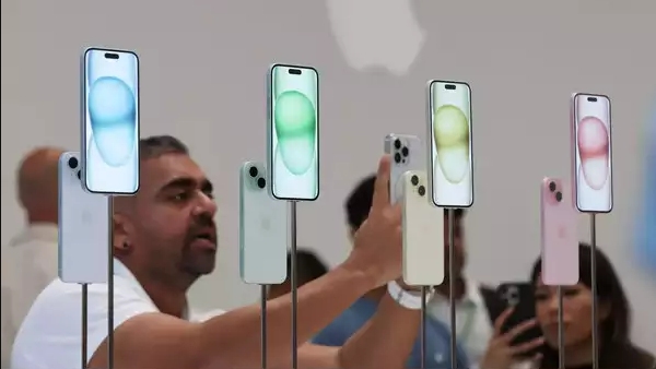 போட்டிபோட்டு வாங்குறாங்க.. iPhone 15 மீது ரூ.7500 தள்ளுபடி.. 