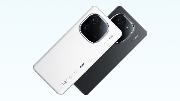 அறிமுகமான மறுநாளே OnePlus 12-க்கு ஆப்பு வைத்த iQOO 12!