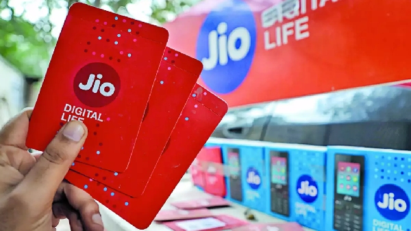 அம்பானியே இதை தான் ரீசார்ஜ் செய்யுறாரா? இந்தியாவின் காஸ்ட்லீ திட்டம்..