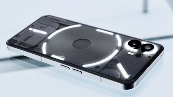  6.7-இன்ச் டிஸ்பிளே.. டூயல் ரியர் கேமரா.. வருகிறது புதிய நத்திங் போன்