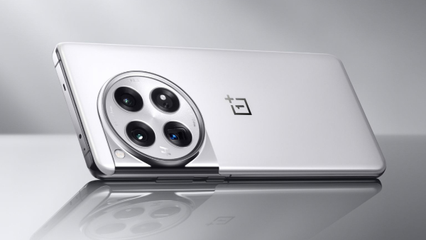 2024 மிரளப்போகுது.. 24GB ரேம்.. QHD டிஸ்பிளே.. 64MP டெலி.. எந்த போன்?