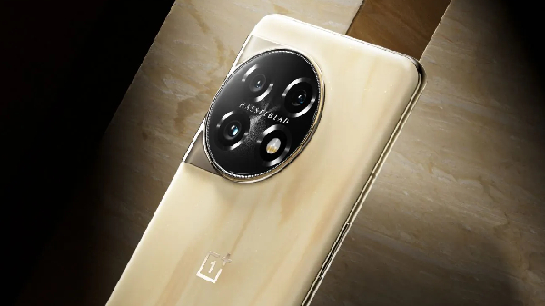 OnePlus 11 விலை குறையலாம்! எவ்ளோ குறைச்சாலும் வாங்கிடாதீங்க!