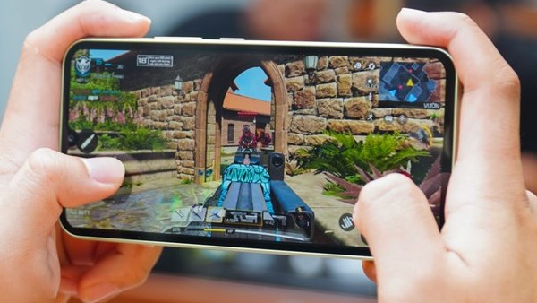 மிரள விடும் சாம்சங்.. 5G போனுக்கு ரூ.2000 விலைக்குறைப்பு.. எந்த மாடல்?