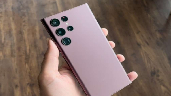 இந்த எச்சரிக்கை.. Samsung போன் வைத்து இருப்பவர்களுக்கு மட்டுமே!