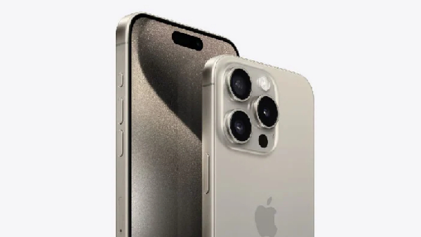 iPhone 15 Pro Max கேட்ட மகள்.. சீசீ என் வாழ்க்கைய அழிச்சுடீங்க.. 