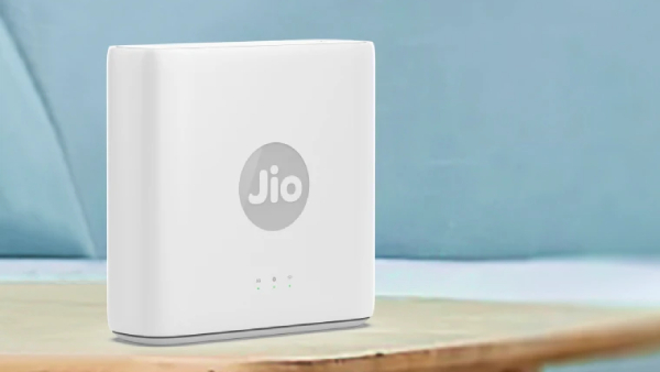 கேபிள் டிவி வேணமா? மாதம் ரூ 599 போதும்.. 550+ டிவி சேனல்.. 13 ஓடிடி!