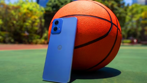 எக்கச்சக்கமா குவியுது ஆர்டர்.. புது மோட்டோ 5ஜி போன்.. எந்த மாடல்?