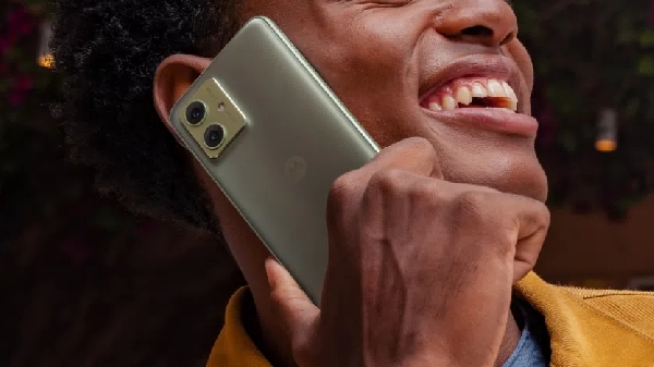 முழுசா ரூ.3000 விலை குறைப்பை பெற்ற Moto 5G போன்!