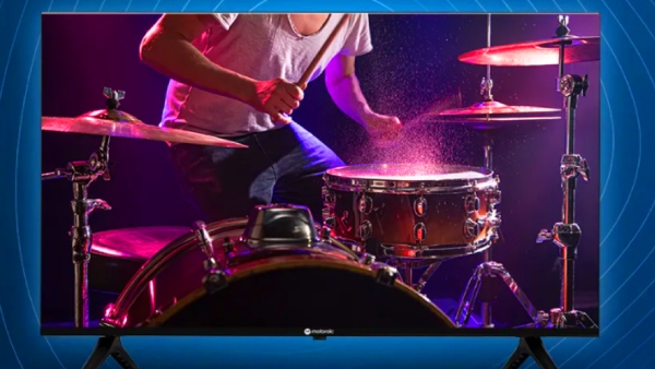 பிளிப்கார்ட் பிச்சுக்கும் பாருங்க.. ஆஃபரில் மோட்டோரோலா 4K டிவி.. 