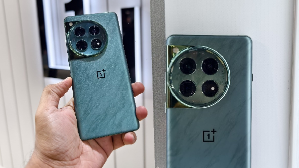 OnePlus 12-ஐ கண்ண மூடிக்கிட்டு வாங்க 5 காரணங்கள்!