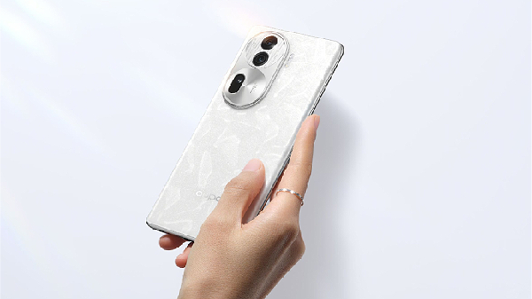 இப்படி ஒரு OPPO போனுக்கு தான்.. இங்க பலரும் வெயிட்டிங்!