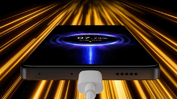 போட்றா 1 ஆர்டரை.. ரூ.15,999 க்கு வேற என்ன வேணும்!