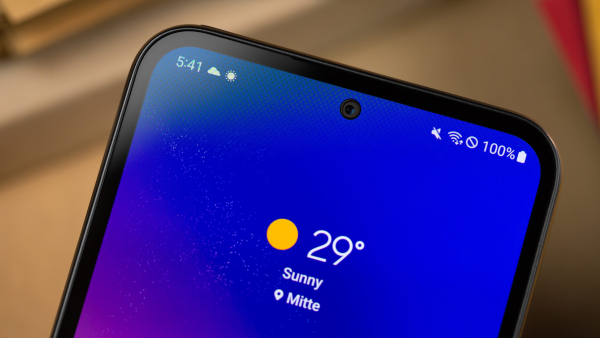 மார்க்கெட்டே மிரள போகுது..  பட்ஜெட்ல சாம்சங் 5ஜி போன்.. எந்த மாடல்?