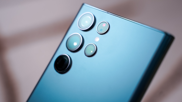 தூள் கிளப்பும் சாம்சங்.. பிரம்மாண்டமான கேலக்ஸி போன் ரெடி.. எந்த மாடல்?