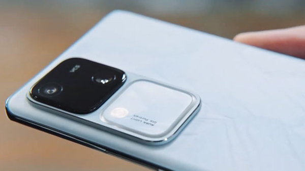 மார்க்கெட்டே மிரள போகுது.. AMOLED டிஸ்பிளே.. 80W சார்ஜிங்.. எந்த போன்?