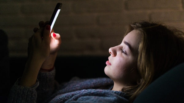 காஸ்ட்லியாகும் Mobile-கள்.. ரேட் எகுறப்போகிறது.. லாஸ்ட் டேட் இதுதான்..