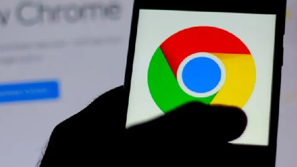 Google Chrome யூஸ் பண்ணுறீங்களா? உங்கள் ஸ்மார்ட்போனிற்கு ஆபத்து..