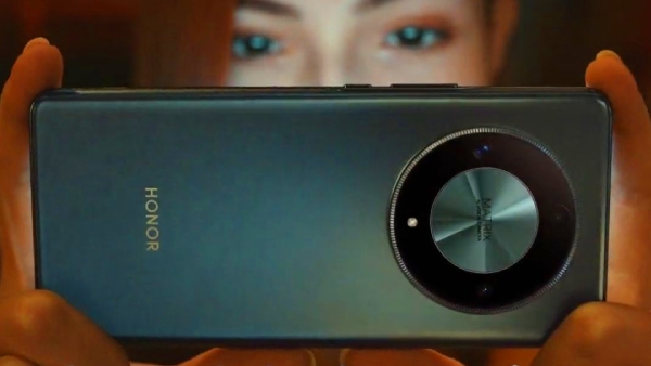 பரபரப்பை கிளப்பும் HONOR.. சிங்கிள் சார்ஜில் 3 நாட்களுக்கு பேட்டரி..