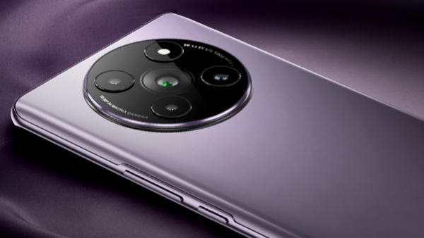 பட்ஜெட்ல 3D டிஸ்பிளே.. QUAD கேமரா.. 16GB ரேம்.. 4700mAh பேட்டரி போன்!